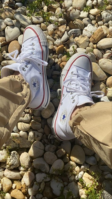 White Converse, Boys Boots, John Cena, Converse Sneakers, Boy Shoes, Converse All Star, Chuck Taylor Sneakers, Chucks Converse, Converse Shoes