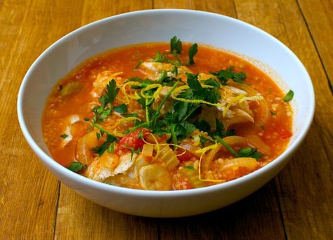 sicilian-fish-stew Thai Fish Soup, Cook With Friends, Fish Soup Recipe, Fish Soups, Soup Recipe Ideas, Seafood Stew Recipes, Fish Stew Recipes, Thai Fish, Unflavored Protein Powder