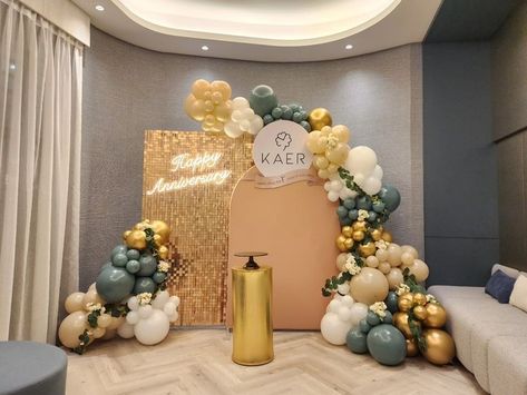 Sims Luv Creations (@simsluvcreations) • Instagram photos and videos Shimmer Wall Backdrop With Balloons, Anniversary Backdrop Ideas, Aina Abdul, Anniversary Backdrop, Shimmer Wall Backdrop, 30 Birthday, Shimmer Wall, Party Setup, Beach At Night