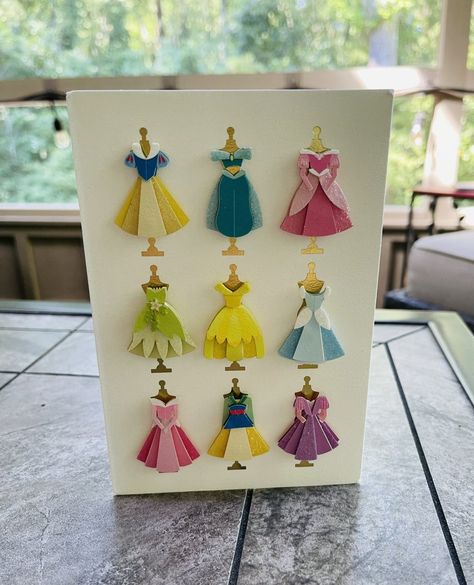 Disney Paper Art, Disney Card, Clay Business, Scrappy Cards, Mary Blair, Paper Cutout Art, Disney Cards, Paper Quilling Patterns, Random Crafts