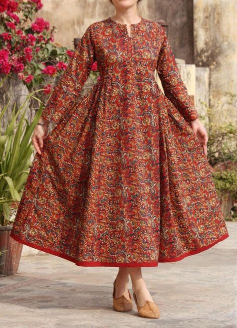 Maternity Frocks, Cotton Frocks For Women, Frocks For Women, Aplic Work, Sleeveless Kurti, Long Frock Designs, Embroidery Boutique, Cotton Frocks, Latest Dress Design