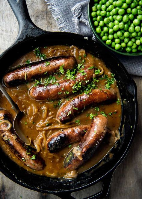 Onion Gravy Recipe, Sausage Dishes, Bangers And Mash, British Recipes, Recipetin Eats, Onion Gravy, Irish Food, Gravy Recipe, English Food