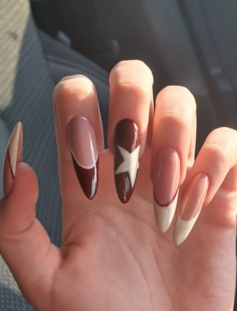 Brown Acrylic Nails, Unghie Sfumate, Kutek Disney, Vintage Nails, Goth Nails, Grunge Nails, Casual Nails, Blush Nails, Star Nails