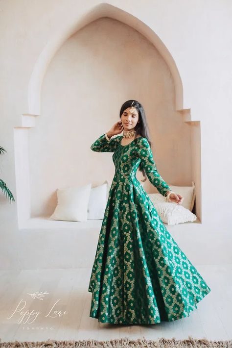 Silk Brocade Dress, Brocade Gown Designs, Brocade Gown Indian, Banarsi Gown Design, Silk Gowns Indian, Banarasi Gown Design, Brocade Anarkali Suits, Silk Gown Designs Indian, Banarasi Silk Anarkali Suits