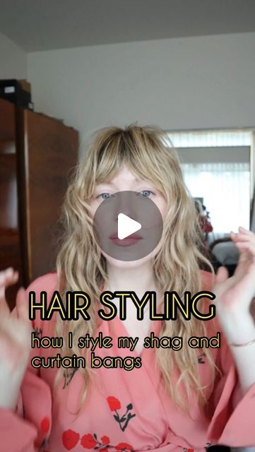 Style Shag Bangs, How To Dry Bangs, Ways To Style A Shag Haircut, Corte Shaggy Hair, Shag Hair Styling, Air Dry Shag Hair, How To Style Shaggy Bangs, Soft Shag Haircut Wavy Hair, Long Shag Haircut For Fine Hair