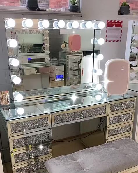 Glitter Vanity, Glam Vanity, Glam Room Bedroom Vanities, Boujee Vanity, Chavvy Bedroom, Sparkly Vanity, Diamond Vanity, Bling Makeup Organizer, Rhinestone Vanity Mirror