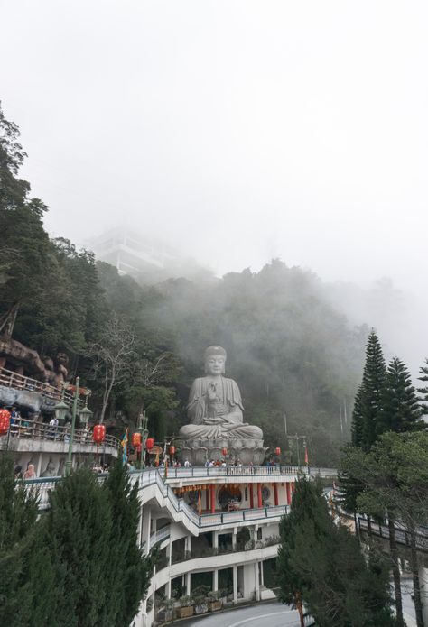 Chin Swee Caves Temple, Genting Highlands Aesthetic, Genting Malaysia, Malaysia Vacation, Genting Highland Malaysia, Genting Highlands, Chinese Temple, Malaysia Travel, Apple Wallpaper