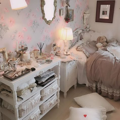 Pink Coquette Bedroom, Dreamy Bedroom Ideas, Soul Vibes, Coquette Bedroom, Dekorasi Kamar Tidur, Girly Room, Home Makeover, Pink Coquette, Redecorate Bedroom