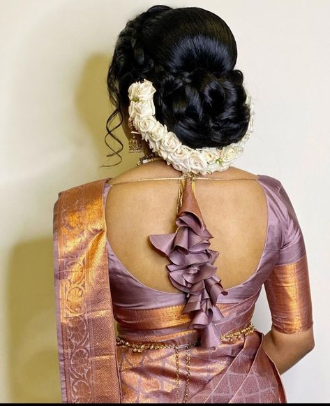 Hand Models For Blouses, Katpadar Saree Blouse Design, Tassel Aesthetic, Katpadar Saree, Back Neck Blouse Designs, Modern Blouse Designs, Back Neck Blouse, Neck Blouse Designs, Latest Blouse Neck Designs