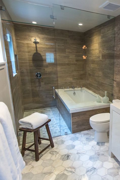 42+ Awesome Walk-In Shower With (Bench & Tiles) What Color Goes With Brown, Walk In Shower With Tub, Tile In The Bathroom, Walk In Shower With Bench, Tile In Bathroom, Shower With Bench, Transitional Bathroom Design, Tile Walk In Shower, Walk In Shower Ideas