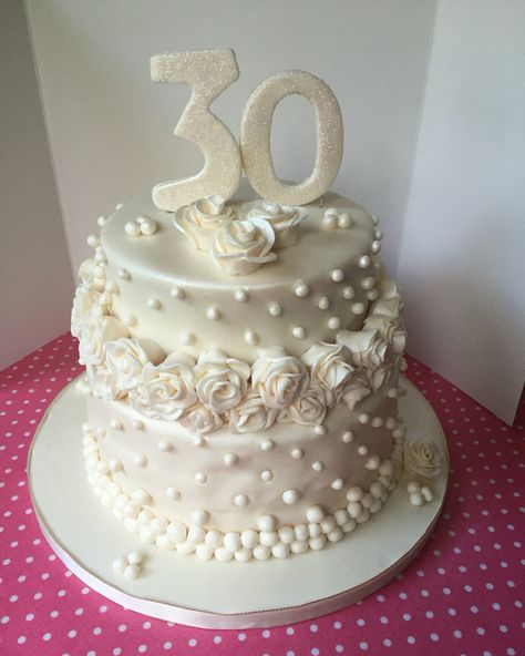 30th wedding anniversary cake - pearl anniversary so gorgeous pearl details with handmade roses 30th Wedding Anniversary Cake, 30th Anniversary Cake, Anniversary Cake Ideas, 30 Anniversary, Renewal Vows, 30th Anniversary Parties, Anniversary Cake Designs, Wedding Anniversary Party Decorations, Pearl Anniversary