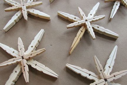 Christian Christmas Crafts for Kids Star of Bethlehem Clothespin Stars, Christian Christmas Crafts For Kids, Christian Christmas Crafts, Clothes Pin Ornaments, Painted Stars, Clothespin Diy Crafts, Wooden Clothespin Crafts, Clothespins Diy, Christmas Crafts For Toddlers