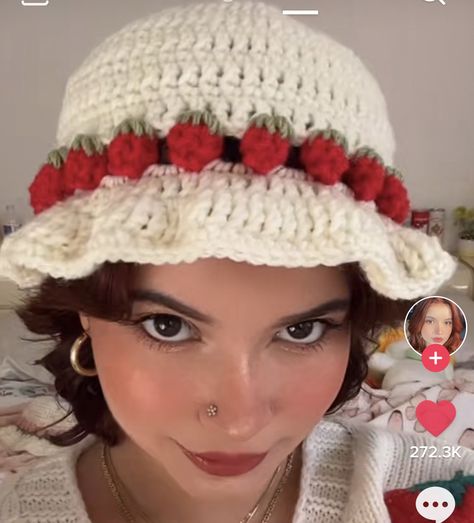 Crochet Strawberries, Crochet Strawberry Clothes, Crotecht Ideas, Handmade Cute Crochet Hat, Cute Crochet Hat Aesthetic, Crochet Strawberry Headband, Crochet Strawberry Hat, Strawberry Headband Crochet Pattern, Cherry Crochet