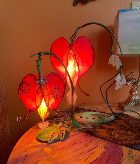 Tabletop Lamp, Funky Lamps, Heart Lamp, Lamp Flower, Diy Moss, Fairy Room, Moss Rug, Table Top Lamps, Flower Lamp