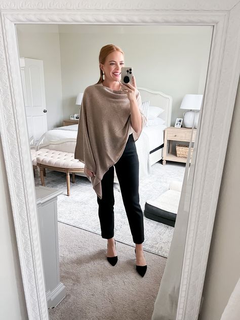 Wool Poncho Outfit, Cashmere Wrap Outfit, Cashmere Poncho Outfit, Mesh Skirt Outfit Ideas, Black Pants Work Outfit, Metallic Skirt Outfit, Chiffon Poncho, Outfit Tutorial, Poncho Outfit