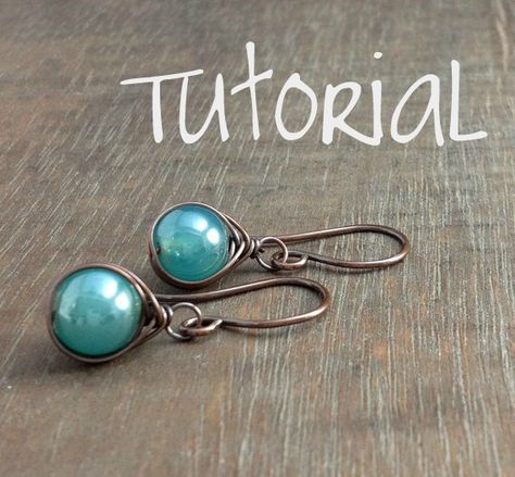 Beaded Drop Earrings Tutorial....These earrings are a twist on the herringbone weave. Wire Wrapping Diy, Bijoux Fil Aluminium, Diy Jewelry Projects, Earrings Inspiration, Jewelry Techniques, Earring Tutorial, Beaded Drop Earrings, Homemade Jewelry, Wire Wrapped Earrings