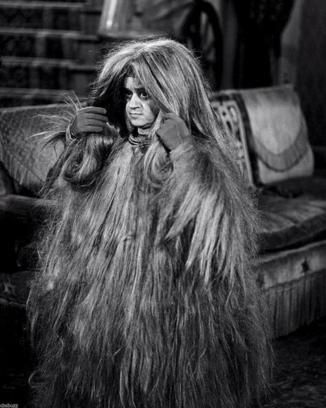 Rare photo showing Cousin It's face on the set of The Addams Family, 1965 Retro Monsters, Cousin Itt, Addams Family Tv Show, Cousin It, Charles Addams, Magical Halloween, Carolyn Jones, Adams Family, Family Tv