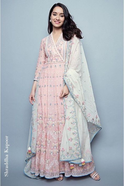 Gotta Patti, Indian Designer Suits, Salwar Kamiz, Indian Bridal Dress, Kurta Designs Women, Indian Gowns, Dress Indian Style, Indian Wedding Outfits, Indian Designer Outfits