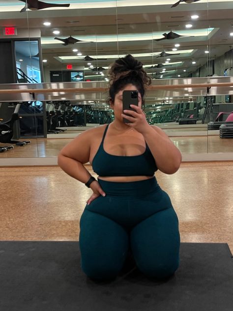 Plus Size Gym Outfits, Summer Workout Outfits, Gym Crush, Cute Workout Outfits, Fitness Wear Outfits, Cute Gym Outfits, Plus Size Workout, Gym Fits, Workout Fits