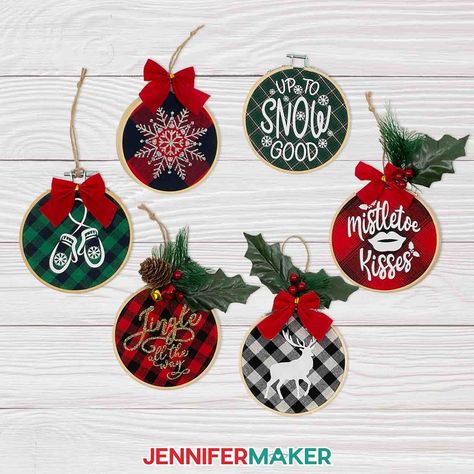 Cricut Christmas Ornaments, Vinyl Ornaments, Floating Ornaments, Trending Diy, Jennifer Maker, Cricut Christmas, Ornament Tutorial, Infusible Ink, Glitter Ornaments