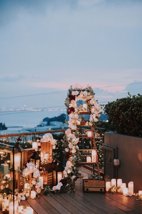 Outdoor Proposal, Sunset Proposal, Dark Red Flowers, Cute Proposal Ideas, Rooftop Venue, Proposal Pictures, Best Proposals, Proposal Planning, Beach Proposal