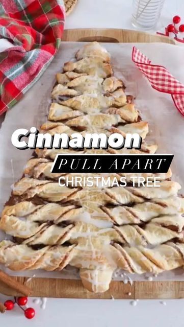 Pull Apart Christmas Tree Bread Pillsbury, Cinnamon Sugar Puff Pastry Christmas Tree, Pull Apart Christmas Tree Bread Crescent, Biscuit Pull Apart Bread Cinnamon, Cinnamon Sugar Pull Apart Bread, Christmas Tree Bread, Cinnamon Pull Apart, Pizza Crust Dough, Cinnamon Butter