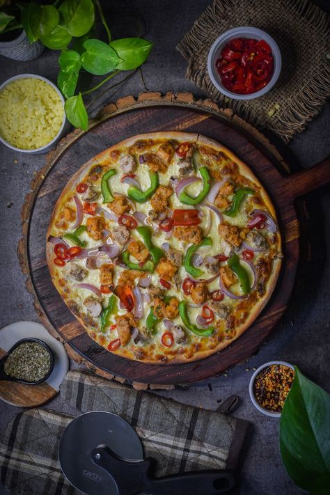 Onion | Capsicum | Paprika | Tandoori Chicken chunks | Grilled chicken Order your favourite pizza from the Bhubaneswar best cloud kitchen Tandoori Pizza, Tandoori Chicken Pizza, Cloud Kitchen, Chicken Chunks, Chicken Pizza, Tandoori Chicken, Grilled Chicken, Pizza, Chicken