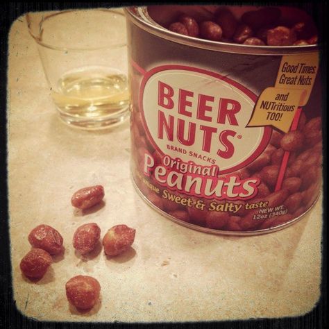 Beer Nuts Recipe, Candied Peanuts Recipe, Candied Nuts Recipe, Beer Nuts, Diy Beer, Homemade Beer, Candied Almonds, Cereal Snacks, Salty Treats