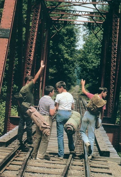 Stand By Me Film, Corey Feldman, Wil Wheaton, River Phoenix, Septième Art, I Love Cinema, Movie Shots, 80s Movies, I'm With The Band