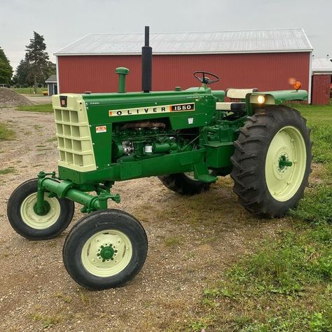 White Tractor, Oliver Tractors, Big Tractors, Farmall Tractors, Classic Tractor, Old Tractors, Vintage Tractors, Farm Tractor, On The Farm