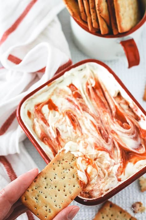 A perfect sweet and savory combination, this guava dip is made with guava paste, cream cheese, sour cream, honey, and garlic Guava Jam Recipe, Guava Cream Cheese, Guava Desserts, Guava And Cream Cheese, Honey And Garlic, Guava Recipes, Guava Paste, Guava Jam, Puerto Rico Food