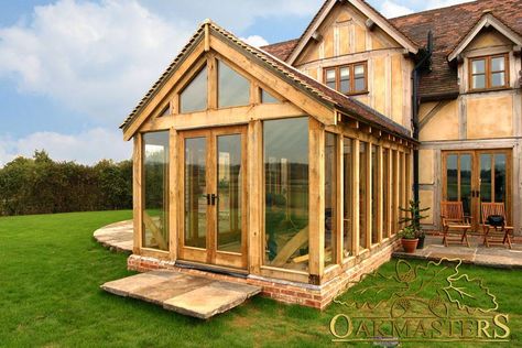 Oak Sun Rooms, Orangeries, Garden Rooms and Conservatories - 852: Timber framed building. Enjoy your home with bespoke and handcrafted oak extensions. Timber Frame Extension, Oak Framed Extensions, Bungalow Extensions, Cottage Extension, Exterior Garden, Oak Frame House, Garden Room Ideas, Garden Room Extensions, Oak Framed Buildings