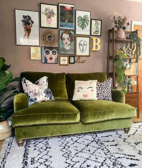 velvet-green-couch-9 Velvet Green Couch, Jade Design, Latest Sofa Designs, Green Couch, Green Velvet Sofa, Green Sofa, Living Room Inspo, Interior Trend, Sofa Design