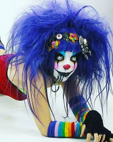 Clown Alt Makeup, Zombie Makeup Aesthetic, Uv Clown Makeup, Halloween Costumes Clown, Clown Core Makeup, Evil Clown Makeup, Gothic Clown, Zombie Clown, Makeup Clown