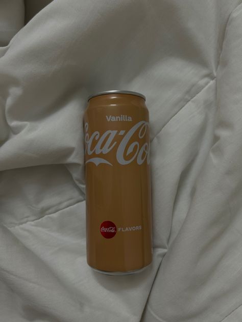 Coke can aesthetic Coke Can Aesthetic, Vanilla Coke Aesthetic, Coke Aesthetic, Aesthetic Snapchat, Coke Can, Coca Cola Can, Vanilla Coke, Kitty Items, Snapchat Streak