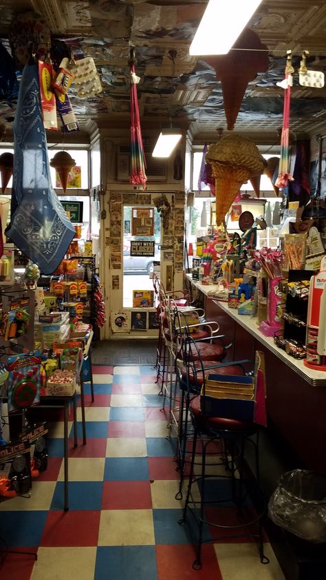 Old fashioned candy store and soda fountain. Cardy's Sugar Bowl Lodi, NJ http://cardyssugarbowl.com/ Abandoned Candy Store, Retro Candy Store, Vintage Candy Store Aesthetic, Old Candy Shop, Old Fashioned Candy Store, Old Fashioned Sweet Shop, Candy Store Design, York Candy, Unique Destinations