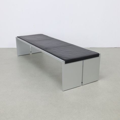 Listed on VNTG.com: BQ 01 Architectural Museum Bench in Leather by Wim Quist for Spectrum, 1970s | #vntg #vintage Museum Bench, Midcentury Interior, Vintage Bench, Sleep Sofa, City Furniture, Mid Century Decor, Modern Interiors, Easy Chair, Vintage Lover