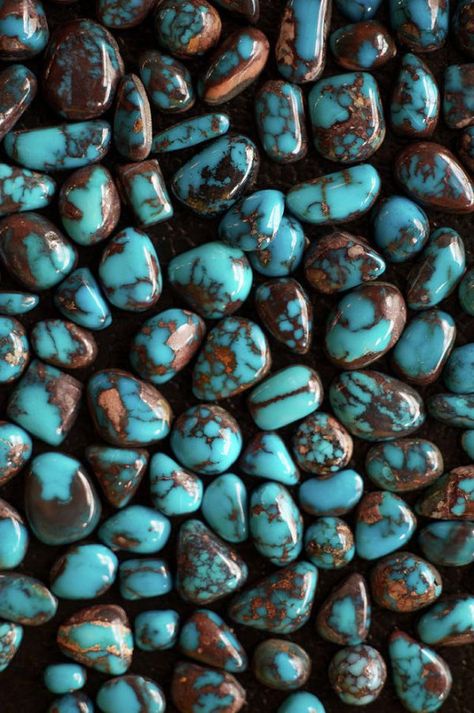 ~ It's a Colorful Life ~ Bisbee Az, Photo Bleu, Black Pinterest, Bisbee Arizona, Turquoise And Brown, Afrique Art, Stone Wallpaper, Summer Street, Spring Jewelry