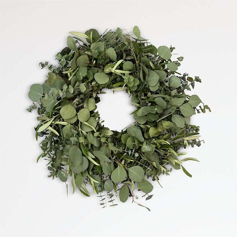 Spring Wreaths For Front Door Diy, Plant Wreath, Christmas Decorations Food, Eucalyptus Wreaths, Wreath Business, Wreath Display, Wreaths For Front Door Diy, Greenery Wreaths, Spring Wreaths For Front Door