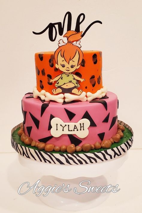 Flintstones Birthday Party Girl, Pebbles 2nd Birthday Party, Flintstones Cake Ideas, Pebbles Flintstone Party Decor, Pebbles Flintstone Birthday Party, Pebbles Party Ideas, Flintstone First Birthday, Flintstone Birthday Cake, Pebbles 1st Birthday Party Ideas