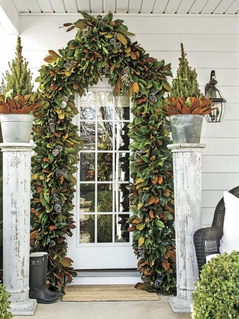 Attention-Grabbing Archway Magnolia Christmas Decor, Magnolia Decor, Magnolia Garland, Christmas Window Decorations, Country Christmas Decorations, Country Holiday, Decor Shabby Chic, Magnolia Market, Magnolia Leaves