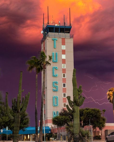 City of Tucson on Instagram: “Captured by: @raycleveland #tucson #tucsonphotography #thecityoftucson #visittucson #igerstucson” Arizona Monsoon, Arizona Aesthetic, Yuma Arizona, Arizona City, Monsoon Season, Vision Board Pictures, Desert Vibes, Travel Nursing, Beautiful Places On Earth