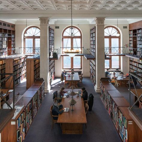 Columbia University Graduate School of Architecture, Planning and Preservation Boarding School Aesthetic, Bar Concept, College Aesthetic, Dream College, Dream School, University Life, Columbia University, Catholic School, School Building