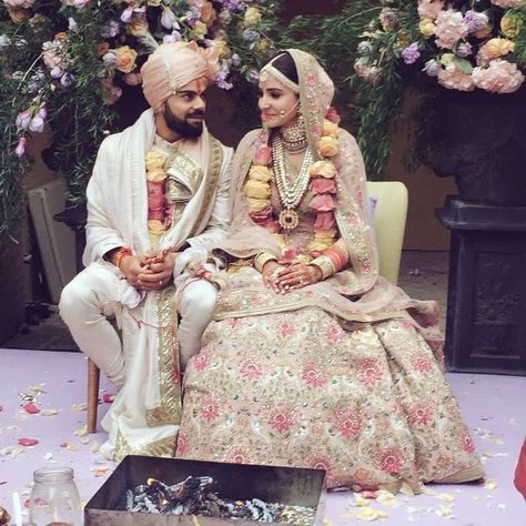 Virat Kohli addressing Anushka Sharma as 'My wife' in this wedding video will make you believe in love all over again Virat Anushka, भारतीय दुल्हन संबंधी, Anushka Sharma And Virat, Virat Kohli And Anushka, Sabyasachi Bridal, Virat And Anushka, Bollywood Lehenga, Bollywood Wedding, Anushka Sharma