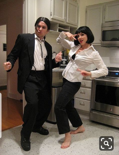 Pulp Fiction Costume, Cool Couple Halloween Costumes, Unique Couple Halloween Costumes, Halloween Costumes To Make, Carnaval Costume, Classic Halloween Costumes, Halloween Coustumes, Couples Halloween Outfits, Cute Couple Halloween Costumes