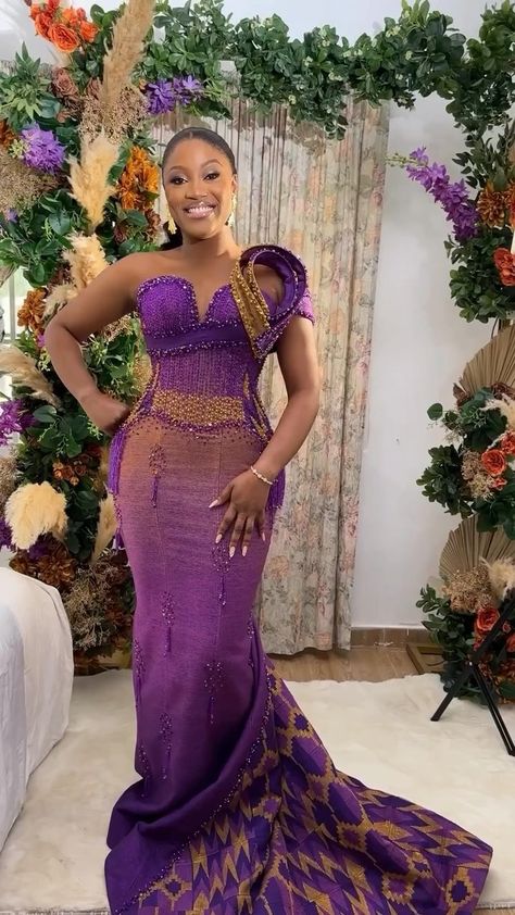 Authentic 🇬🇭 Kente Clothing | Beautiful Neena💜❤️❤️ #authentickentefabrics #authentickentebride #brideonpoint #ghanaweddings #kente #bonwirekente #traditionalweddings… | Instagram Ghana Wedding Dress, Ghanaian Wedding, Ghana Fashion, Ghana Wedding, Nigerian Lace Styles Dress, Nigerian Lace Styles, African Traditional Wedding, Kente Styles, African Wedding Dress