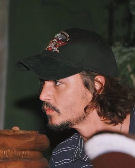 Johnny Depp Side Profile, Johnny Depp Fans, Johnny D, Beautiful Man, Side Profile, Many Faces, Man Alive, Best Actor, Johnny Depp