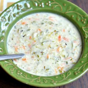 Quick and Healthy Creamy Zucchini and Carrot Soup - To Simply Inspire No Heavy Cream, Creamy Zucchini Soup, Hungry Monster, Zucchini Soup Recipes, Creamy Zucchini, Banting Diet, Zucchini Carrot, Carrot Soup Recipes, Creamy Cauliflower Soup