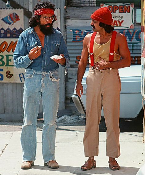 Cheech And Chong Outfits, Cheech And Chong Costumes, Dynamic Duo Costumes, Cheech Marin, Cool Couple Halloween Costumes, Tommy Chong, Duo Costumes, Hot Halloween Outfits, Duo Halloween Costumes