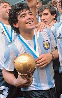 Diego Maradona - Wikipedia Maradona Football, God Of Football, Franz Beckenbauer, Michael Owen, World Cup Jerseys, World Cup Winners, Sports Hero, Zico, Free Kick